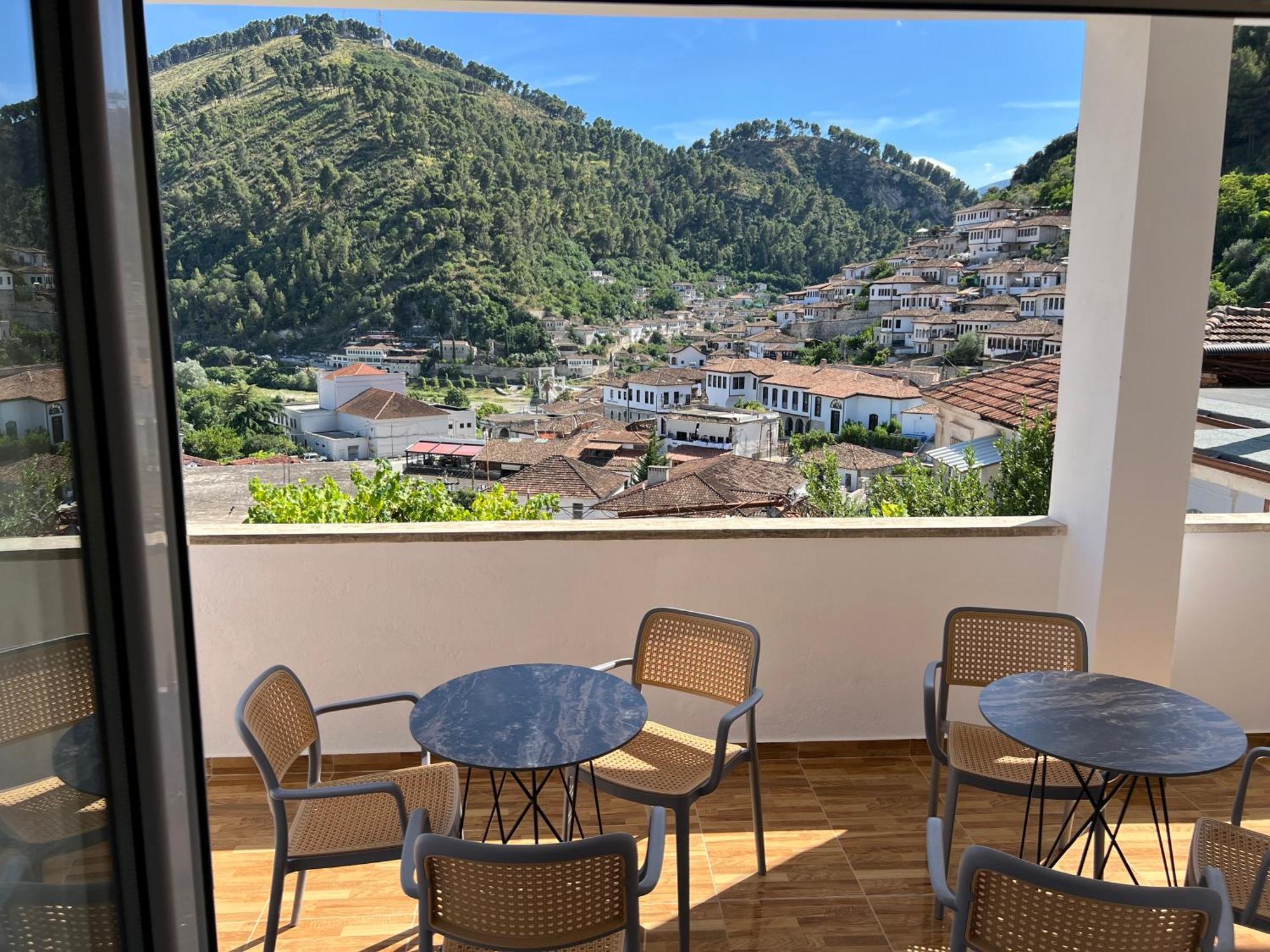 Ek-center Apartment Berat